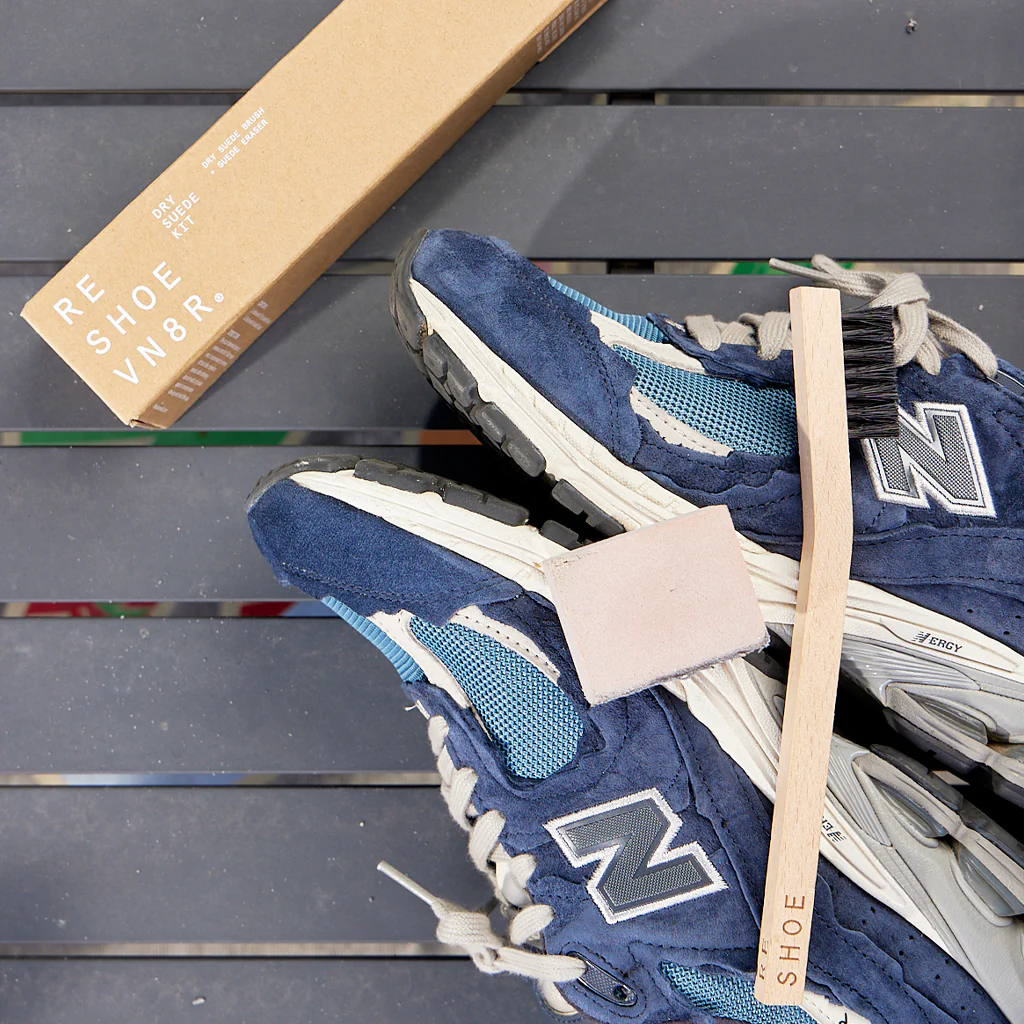 DRY SUEDE SHOE CLEANING KIT - Image 4