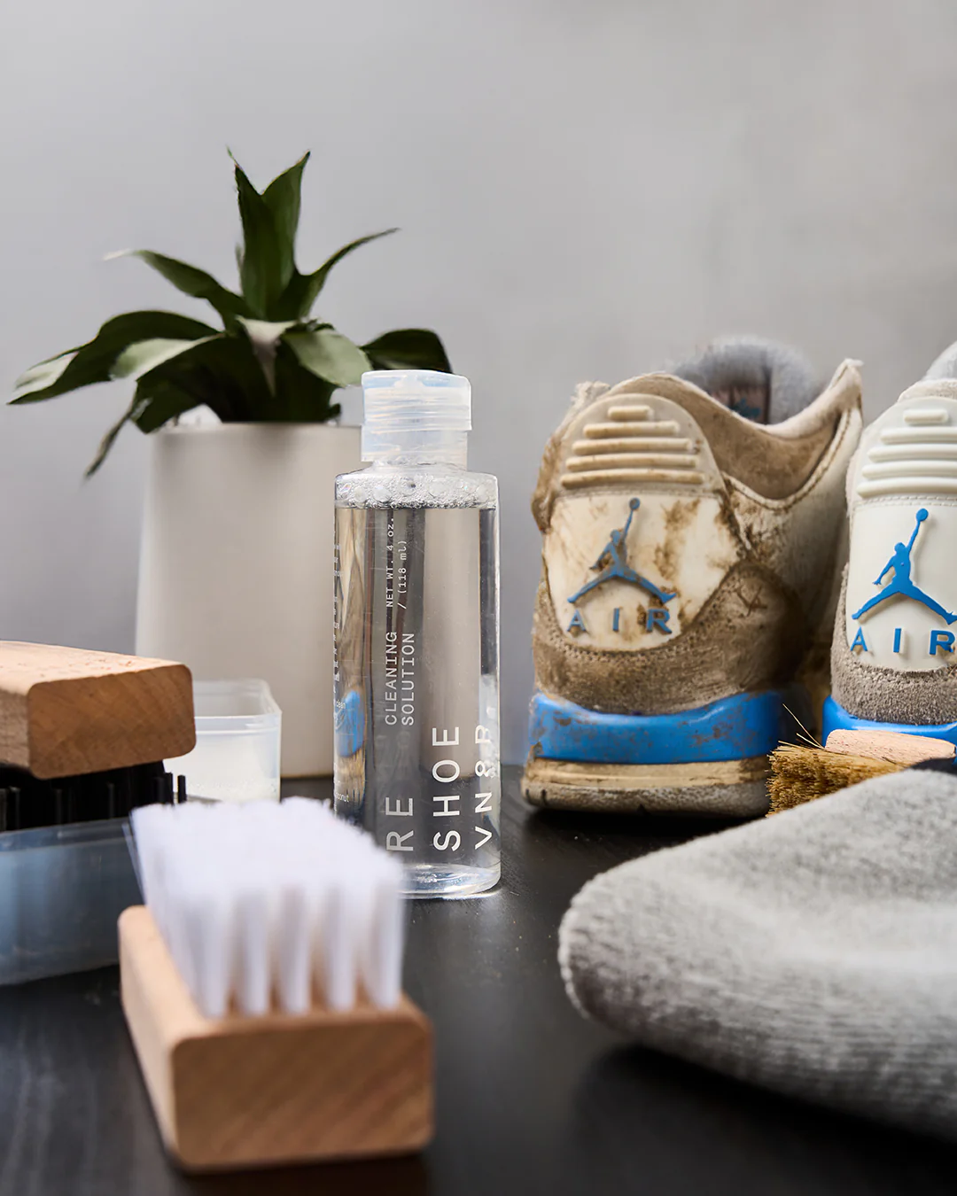 ESSENTIAL SHOE CLEANING KIT - Image 9