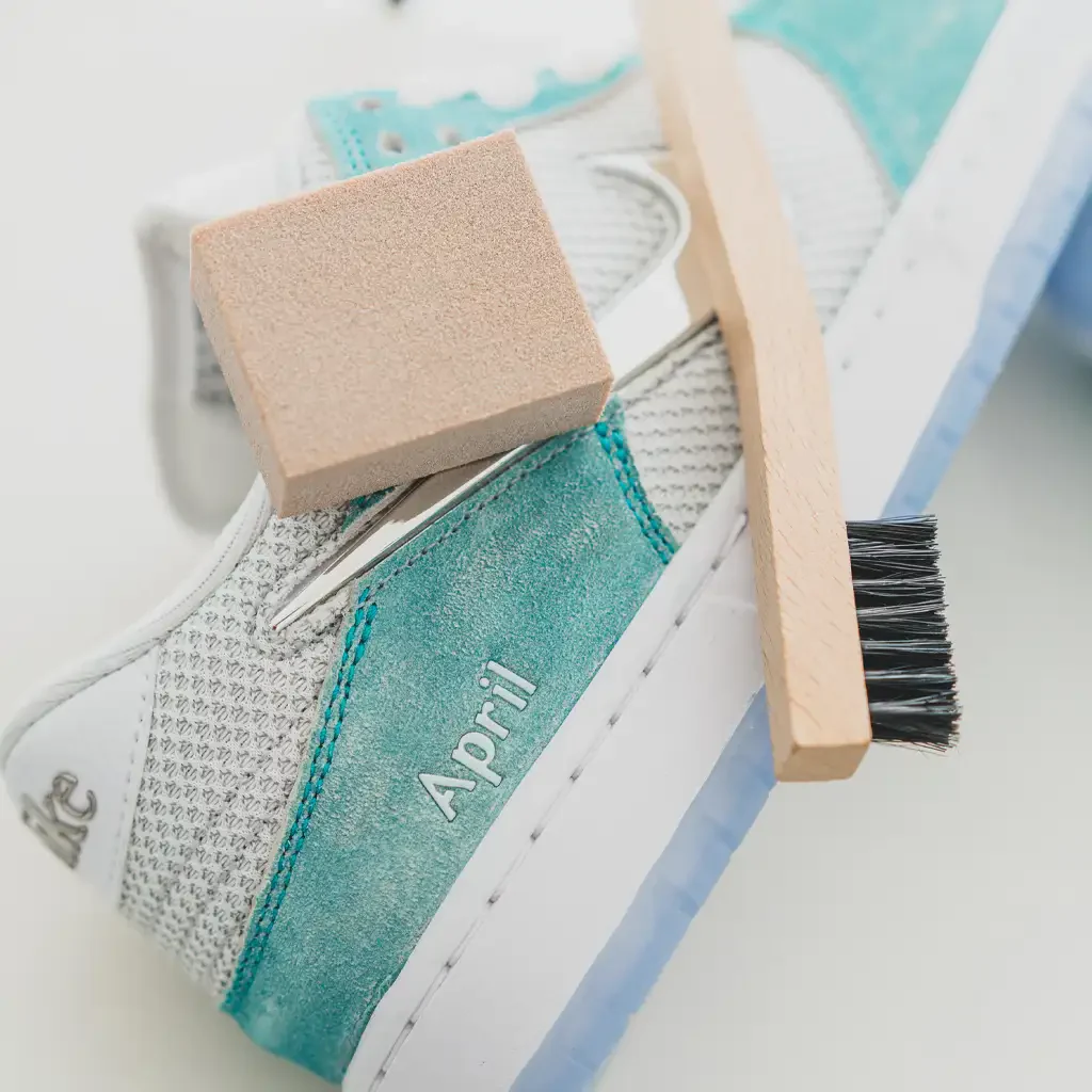 DRY SUEDE SHOE CLEANING KIT - Image 7