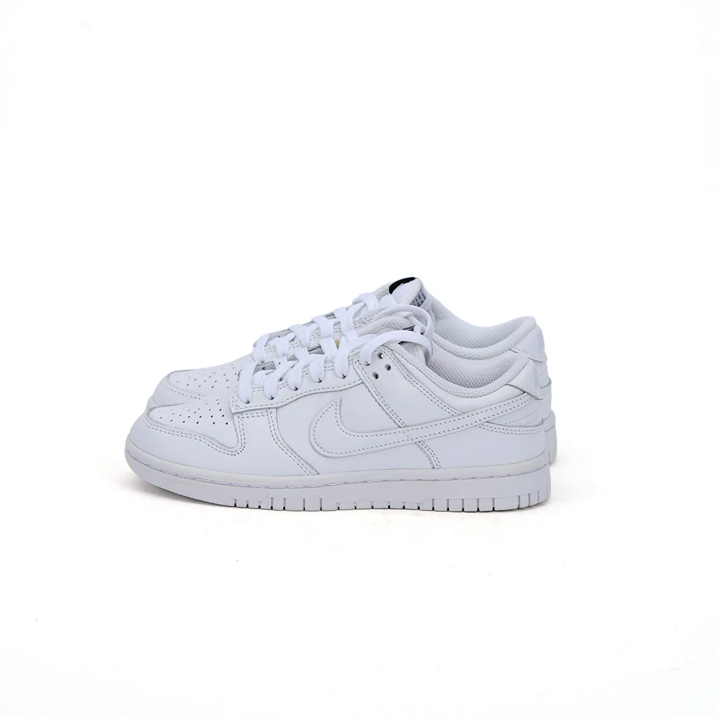 Nike Dunk triple White Size 5.5 New - Image 4