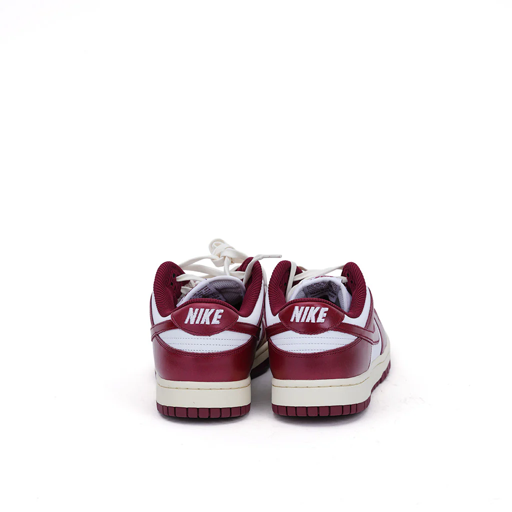 Nike Dunk Vintage Red Size 11.5w New - Image 2