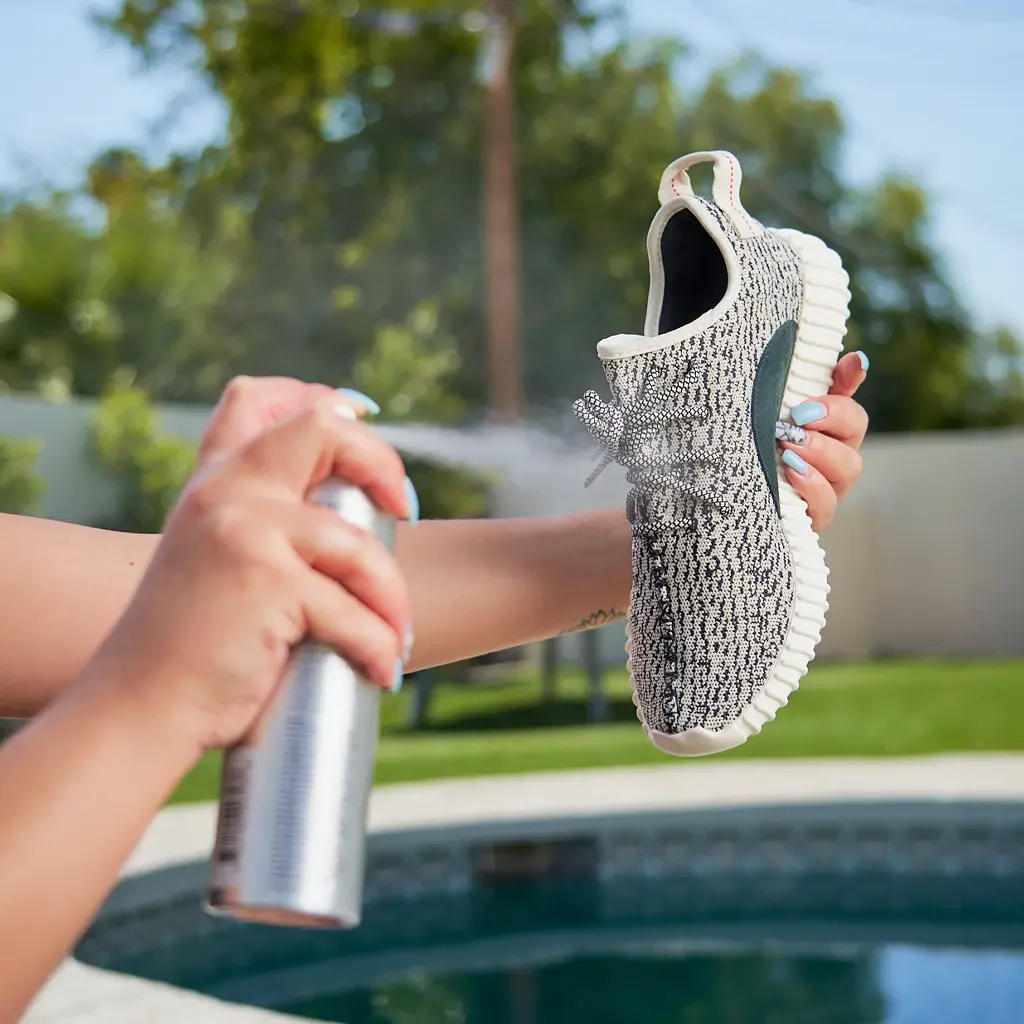 SHOE WATER + STAIN REPELLENT - Image 6